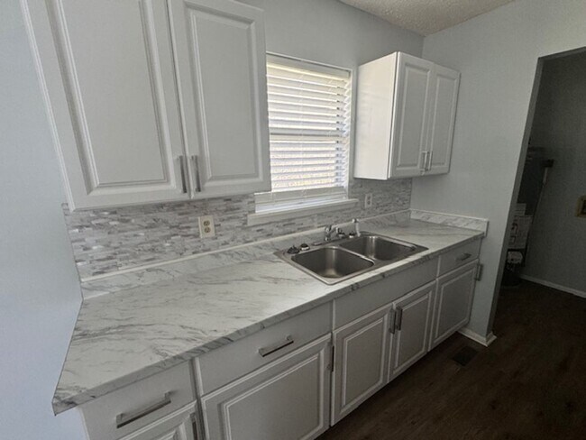 Foto del edificio - 409 Brown St