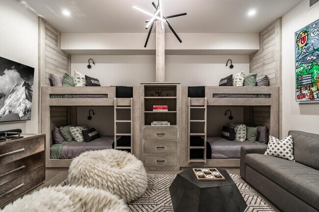 Foto del edificio - 66 Mountain Loop Rd