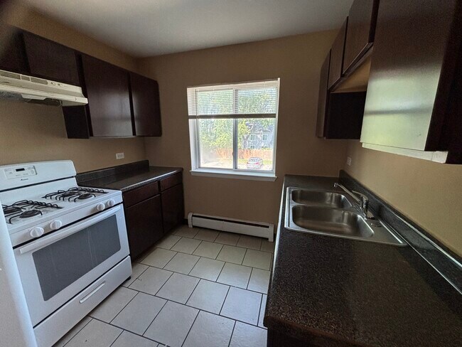 Foto del edificio - 701 spruce Ct