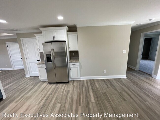 Building Photo - 3 br, 2 bath House - 238 Sand Hills Drive