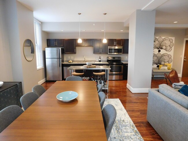 Tercera y suite de esquina de carrera - The Reserve at 4th and Race