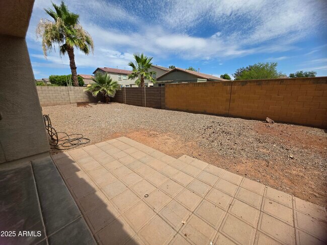 Building Photo - 42432 W Almira Dr