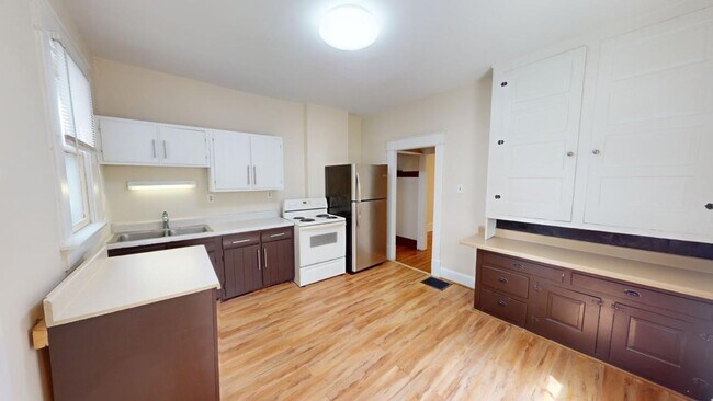 Foto del edificio - 159 E Maynard Ave