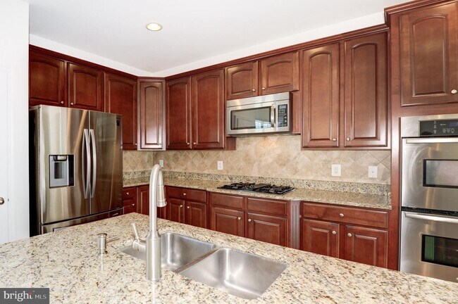 Foto del edificio - 43717 Gold Hill Square
