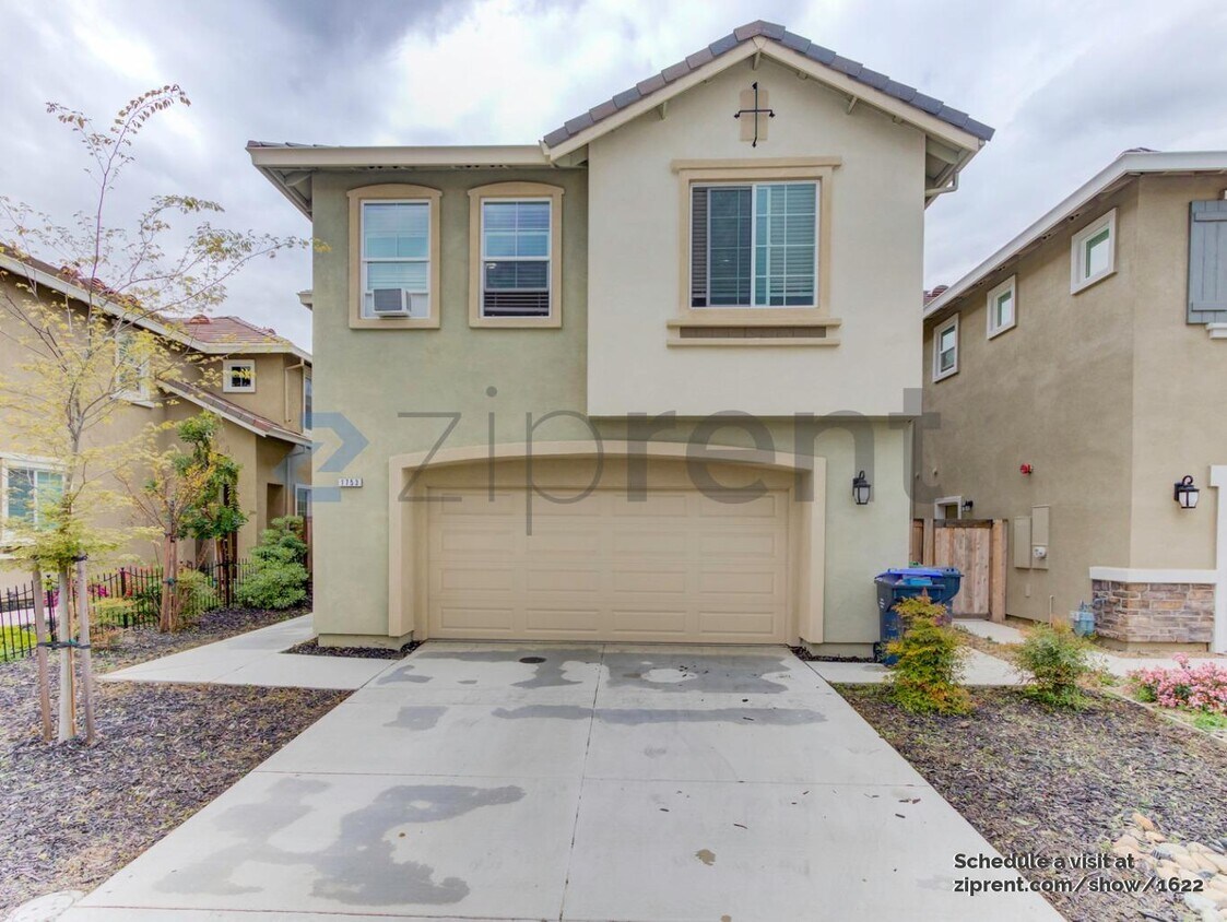 Primary Photo - 1753 Stoneman Dr