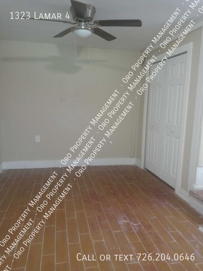 Photo - 1323 Lamar St Apartment