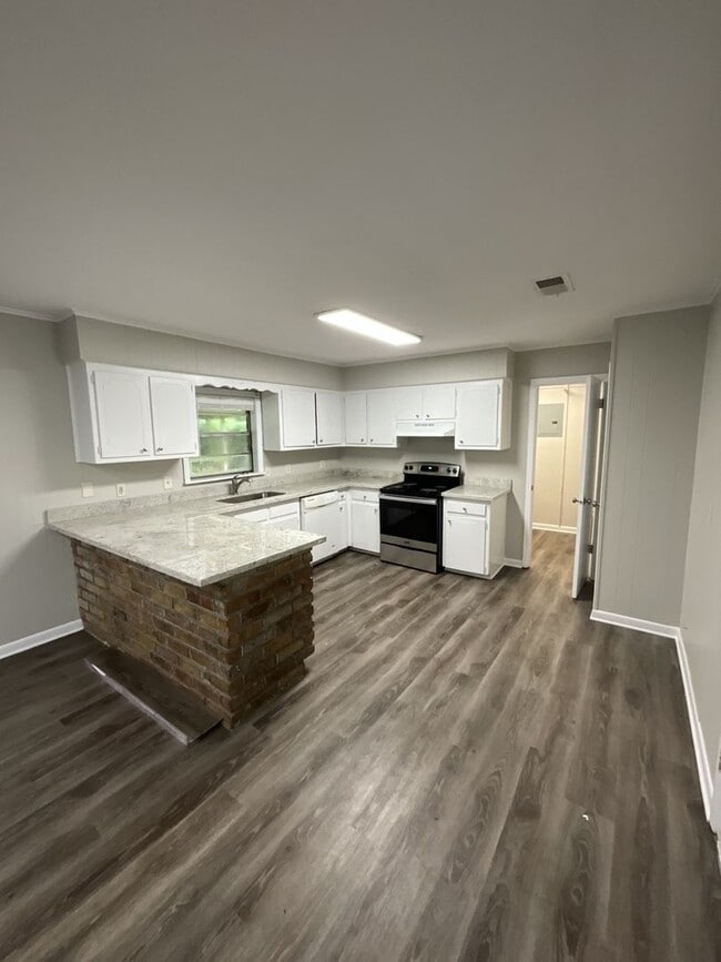 Building Photo - 5313 Wexford Dr