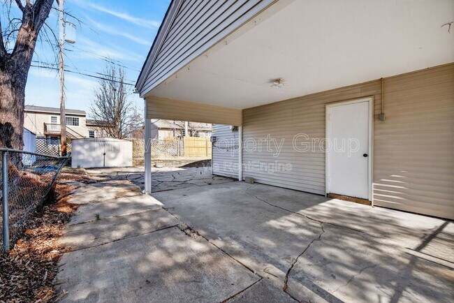 Building Photo - 36 Jamestown Dr