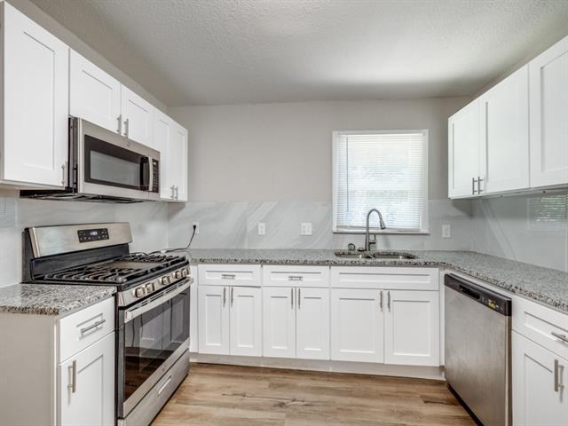 Foto del edificio - 6225 Windermere Pl