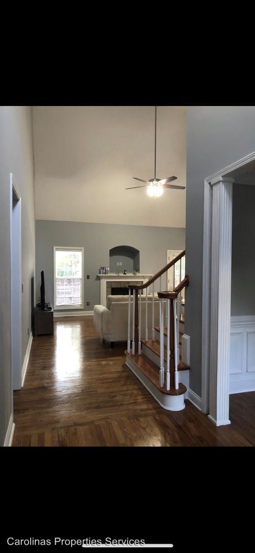 Building Photo - 4 br, 2.5 bath House - 1647 Wakefield Way