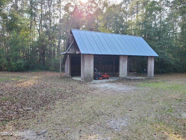 Building Photo - 192 Wheeler Creek Rd