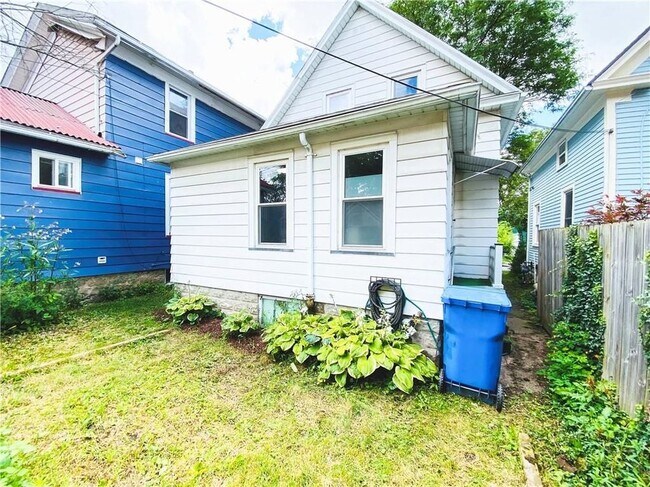 Foto del edificio - 222 Sanford St