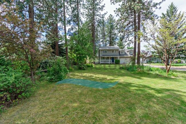 Building Photo - 4 Bedroom 4 Bathroom Home with Attached 2-...