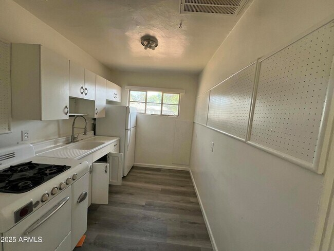 Foto del edificio - 1137 S Judd St