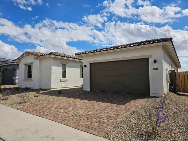 Foto del edificio - BEAUTIFUL NEW HOME 5 BEDROOMS 3 BATHS!