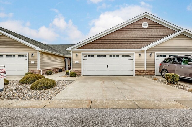 Building Photo - Victory Place Villas - 2 Bedroom, 2 Bathroom