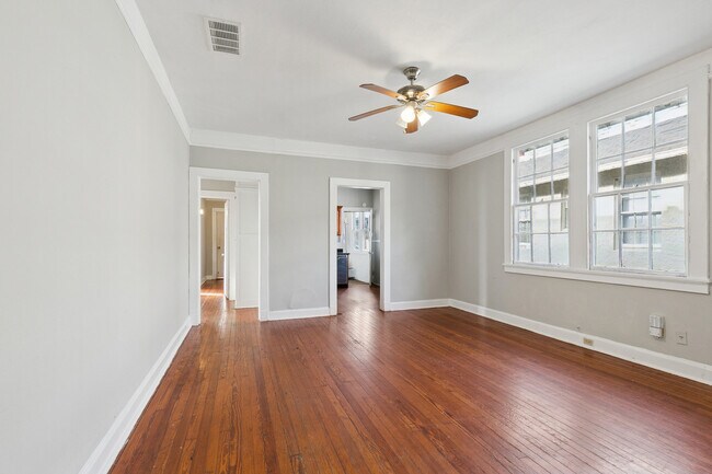 Foto del edificio - 2832 Palmer Ave