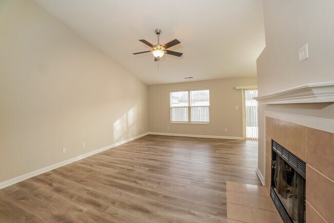 Foto del edificio - 1205 Turnbury Ln