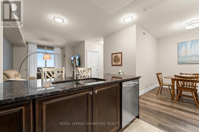 Building Photo - 9225 Jane St