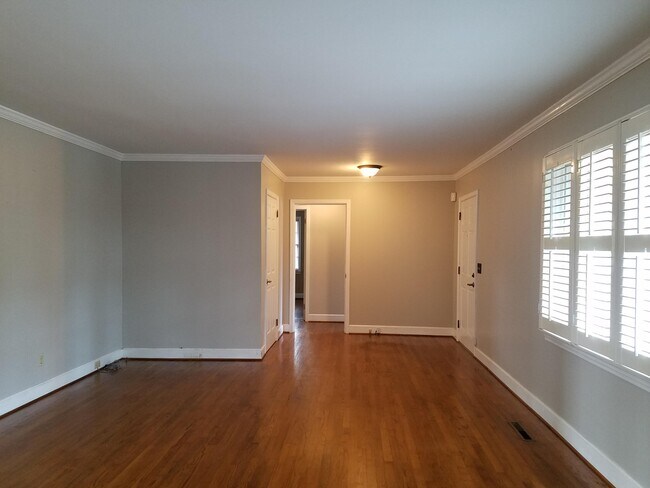 Foto del edificio - 406 Owens Dr