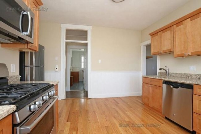Building Photo - 4 bedroom in Boston MA 02128