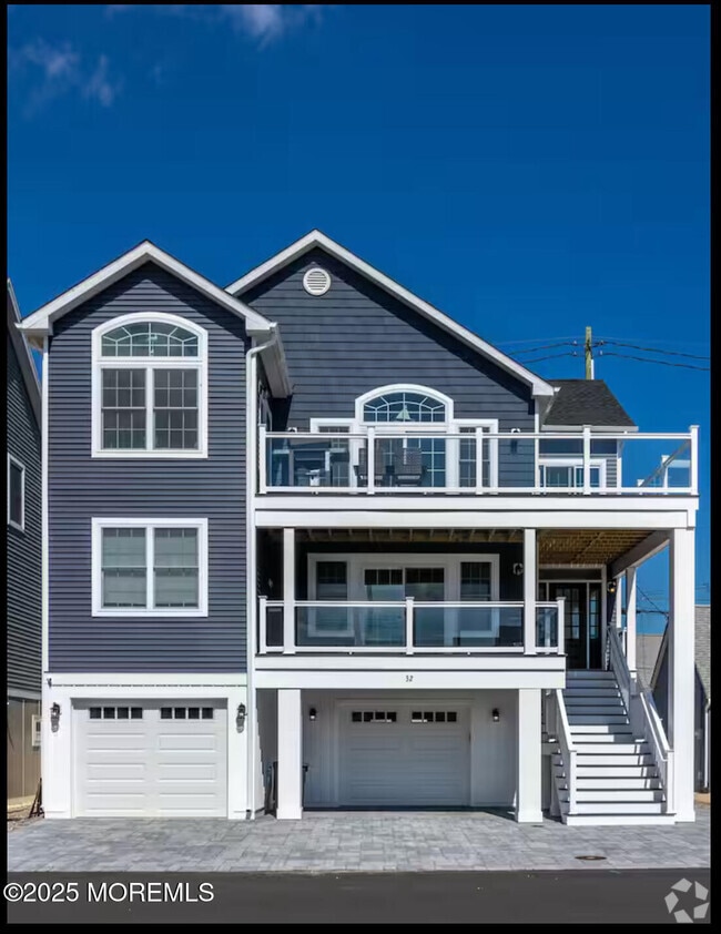 Building Photo - 32 Silver Beach Rd
