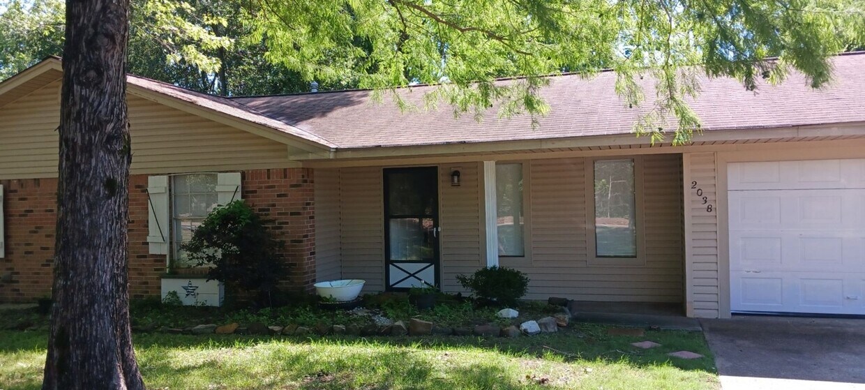 Primary Photo - 2038 Colonial Estates Rd Belden, MS
