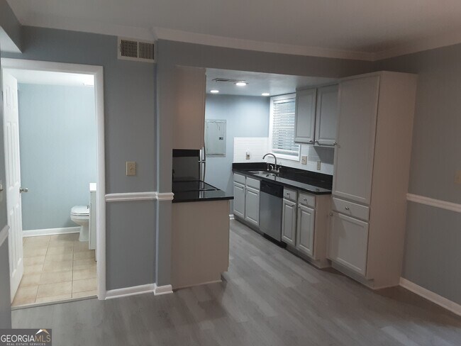 Foto del edificio - 6900 Roswell Rd