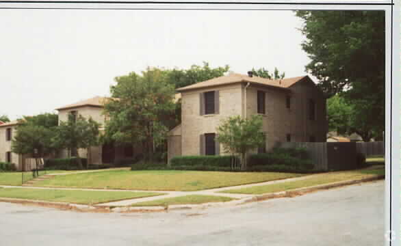Building Photo - Birchman Apartments