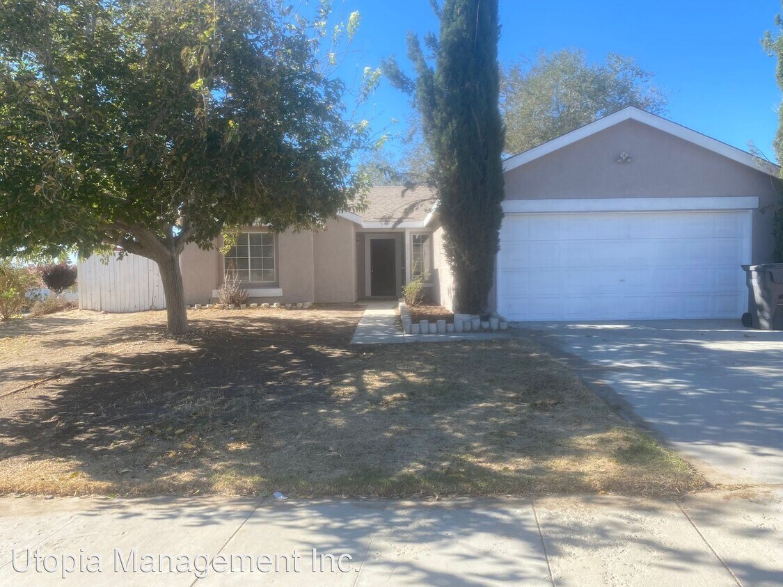 4 br, 2 bath House 3701 Hatcher Pl. House Rental in Rosamond, CA