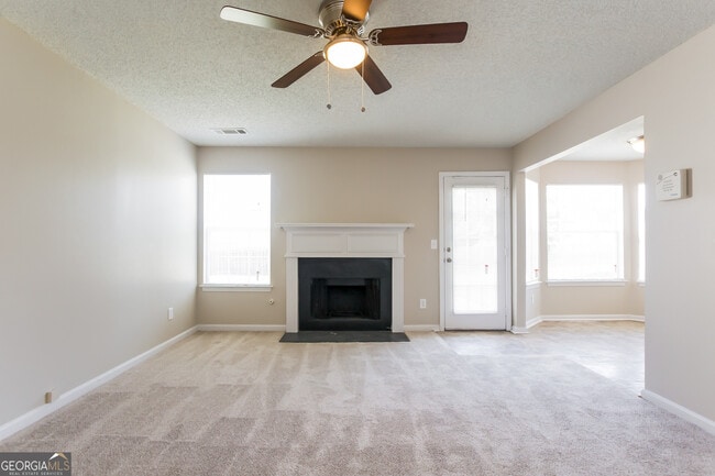 Building Photo - 11949 Spring Lake Way