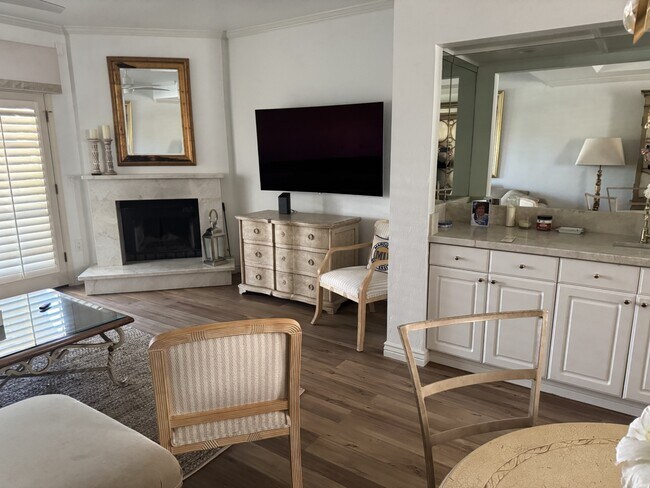 Foto del edificio - 6145 N 28th Pl