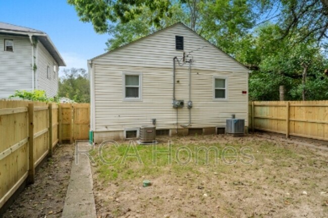 Foto del edificio - 1447 W Congress Ave