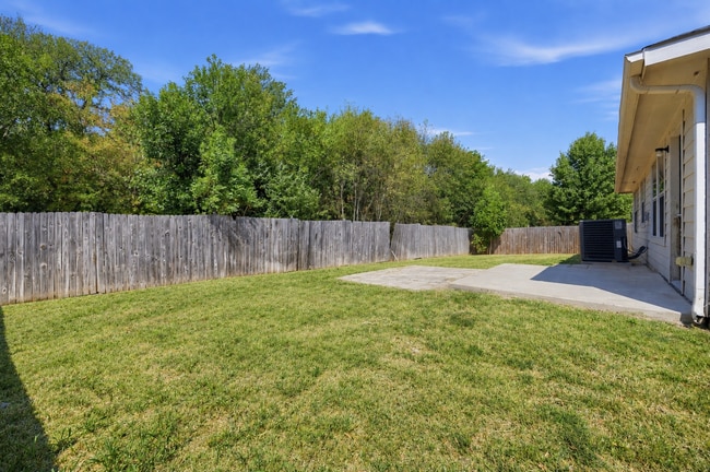 Building Photo - 1422 Post Oak Trl