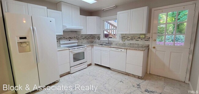Foto del edificio - 4 br, 2.5 bath House - 710 N Harrison Ave