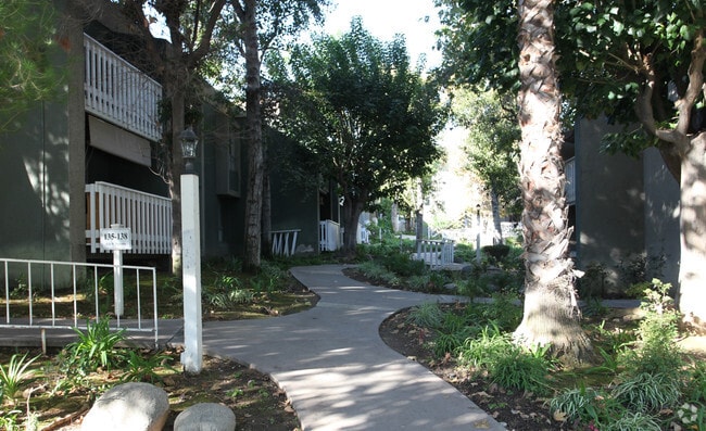 Walkways - Park Victoria Apartments