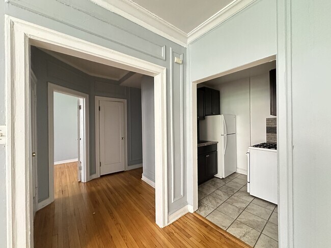 Foto del edificio - 1363 W Estes Ave