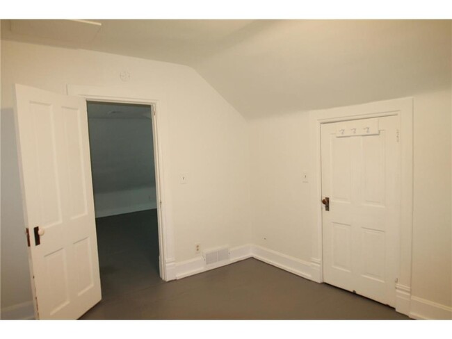Building Photo - 4650 Clark Ave