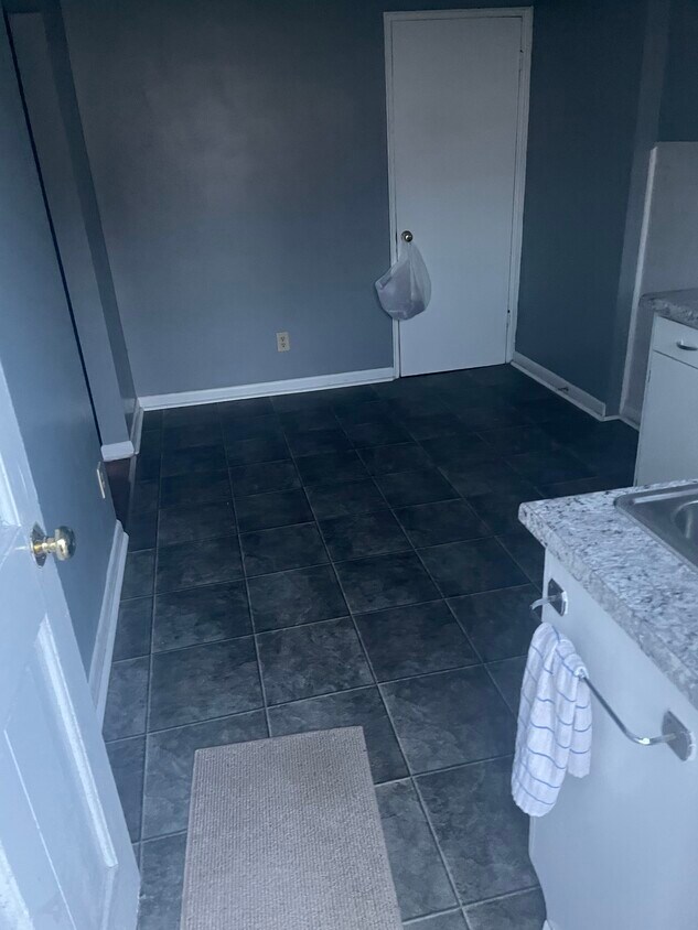 135 Schell Ave, Bucyrus, OH 44820 Apartments in Bucyrus, OH