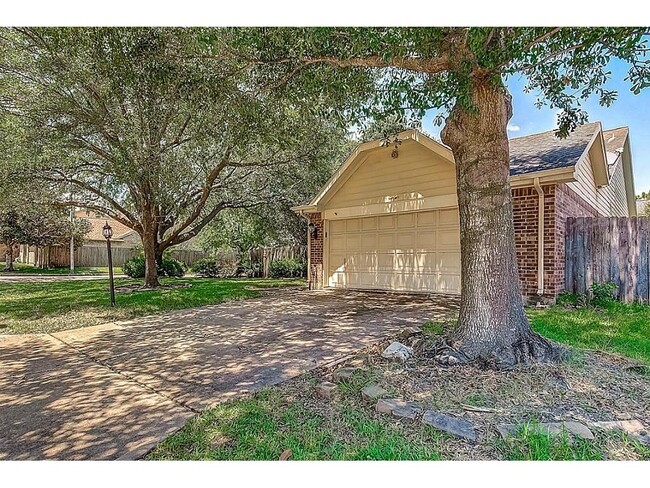Building Photo - 3103 Westwick Dr
