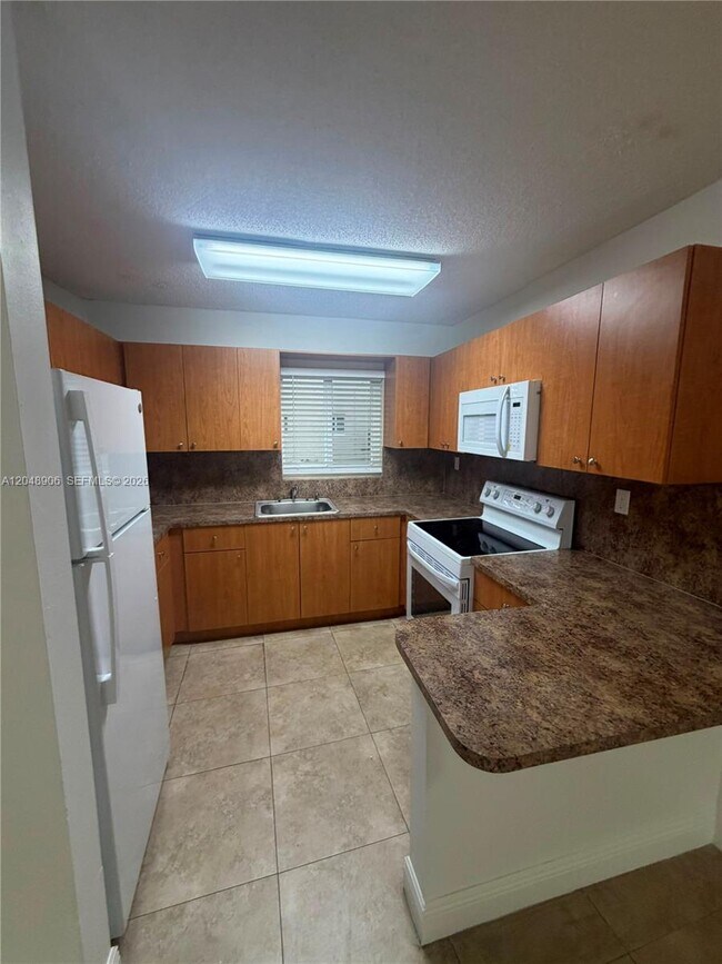 Foto del edificio - 1650 W 44th Pl