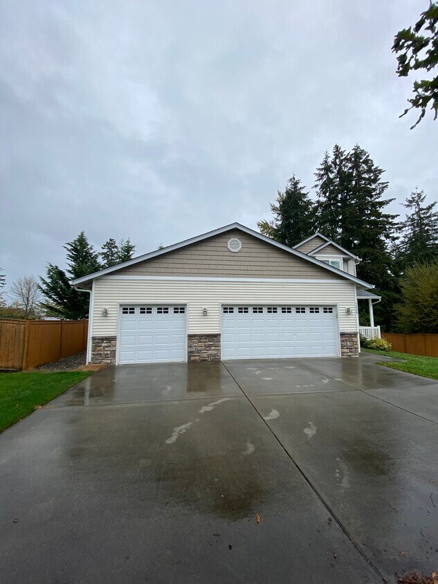 Primary Photo - 7339 33rd Ave NE