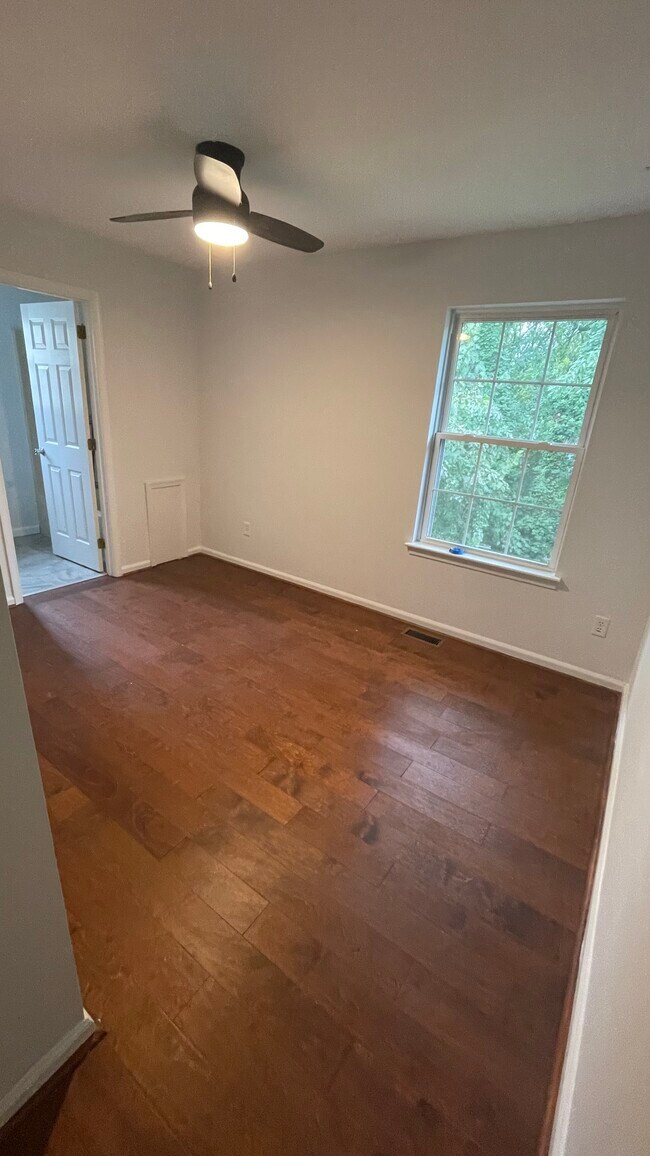 Foto del edificio - 624 Candlestick Ln