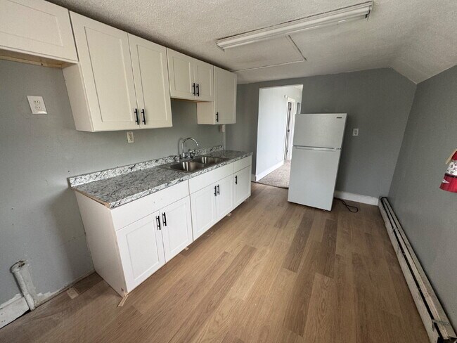 Foto del edificio - Spacious 3-Bedroom upper unit on Park Ave S – 1200 Sq Ft of Comfort in Minneapolis, Section 8 Wel...