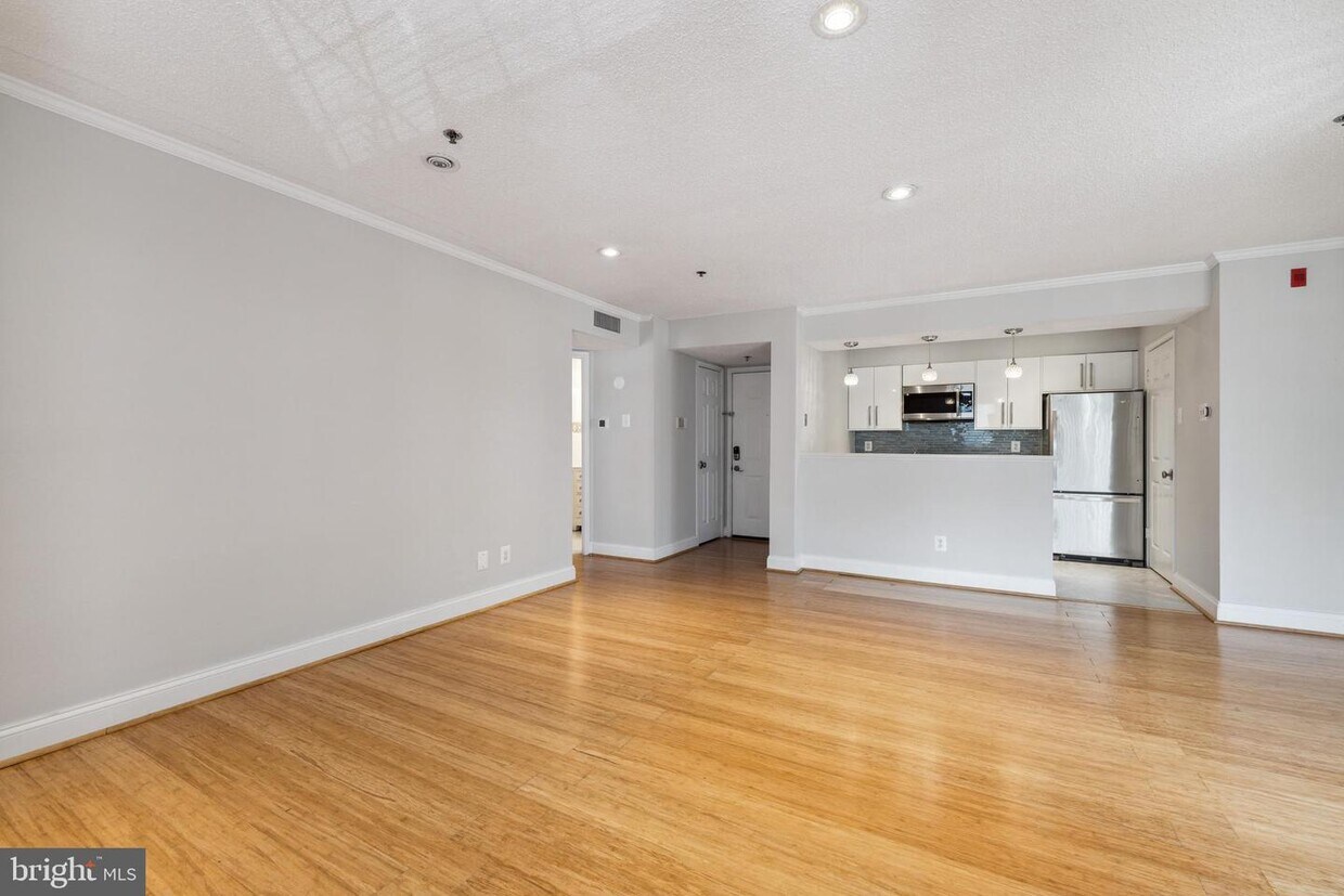 1524 Lincoln Way Unit 315, McLean, VA 22102 Room for Rent in McLean