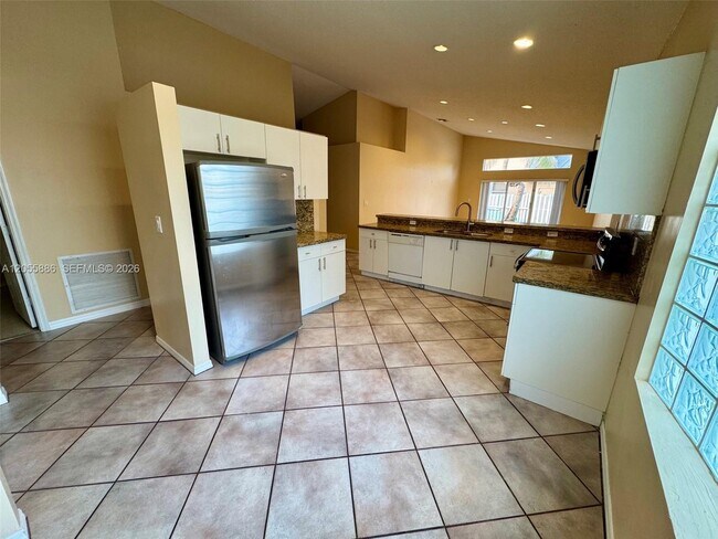 Foto del edificio - 3393 SW 180th Way