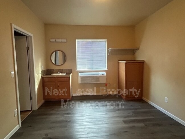 Foto del edificio - 1730 Montana Hwy 35