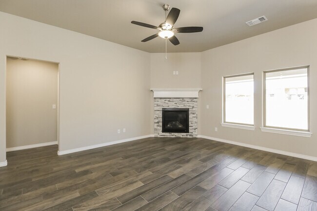 Building Photo - 5317 Riverrun Ct