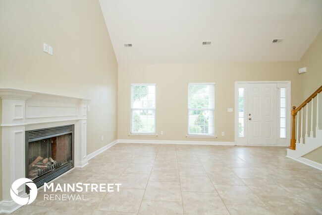 Foto del edificio - 658 Fleming Farms Dr