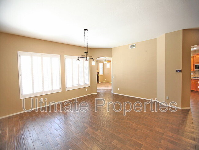 Building Photo - 8711 W Bajada Rd